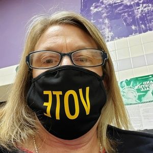 Meet your Posher, Lori